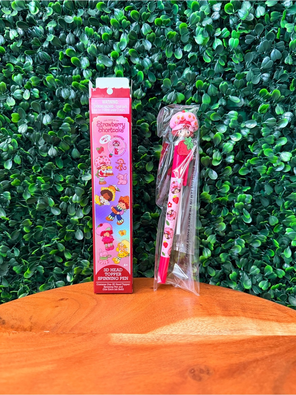 Strawberry Shortcake & Friends Blind Box Scented Spinner Pen